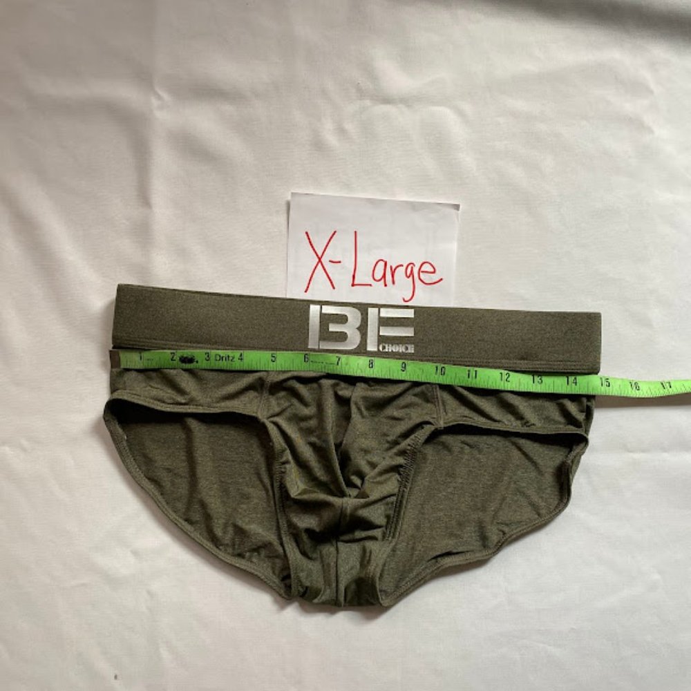 Men's Briefs: Fits a Large. - Picture 3 of 5
